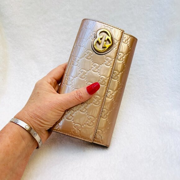 Gucci Guccisma pearlized GG Patent Leather Bifold Long Wallet in Rose beige - Picture 4 of 16